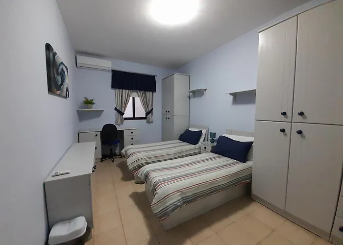 شقة Silver Shadow Maisonette مرسلوك