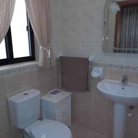 Silver Shadow Maisonette Apartment *